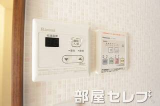 給湯パネル＆人気のく室乾燥機です。