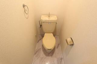 トイレの床も良い感じです。