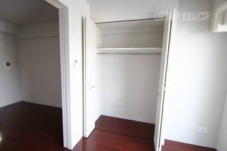 洋服が多い方でもこの広さなら安心です。