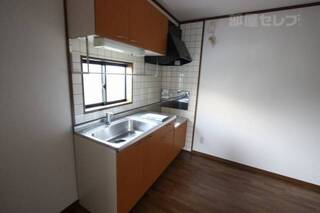 キッチンの写真です。2口コンロ設置可能です。