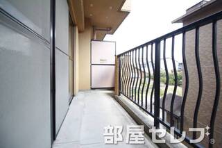 風通しの良いバルコニー。