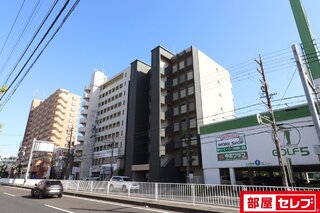 カッコイイ外観ですよね。