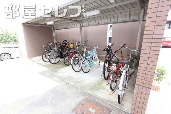 駐輪場です