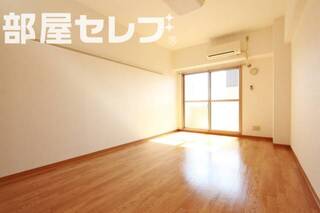 綺麗なフローリングのお部屋です