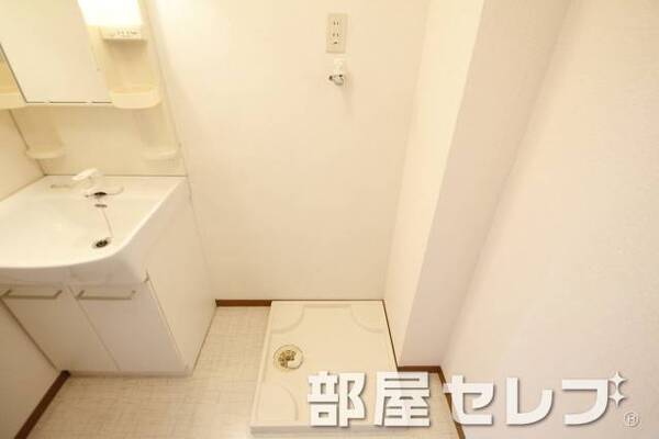 室内洗濯機置き場。