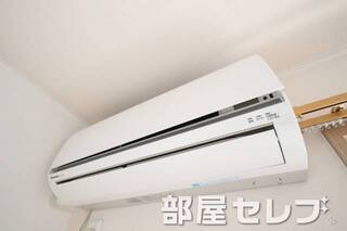 冷暖房エアコン。