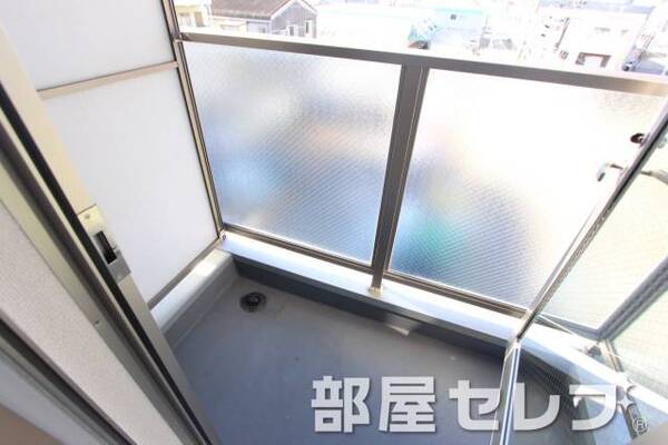 使いやすいバルコニーです。イメージ写真