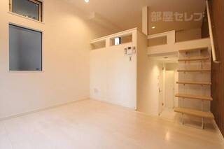 ※102号室内装写真参照