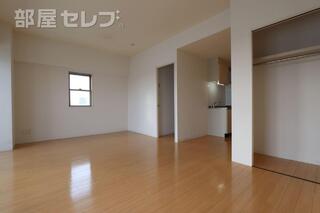 反転タイプのお部屋の写真です。