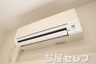 冷暖房エアコン。