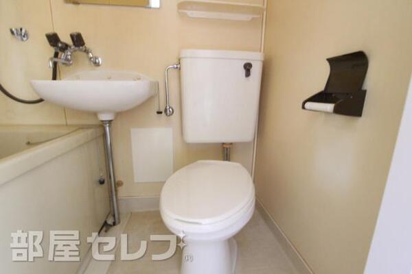 玄関から見た写真