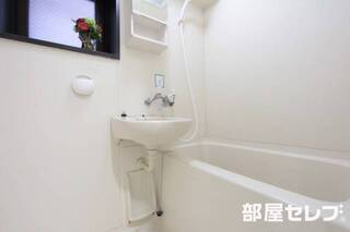 清潔なバスルーム