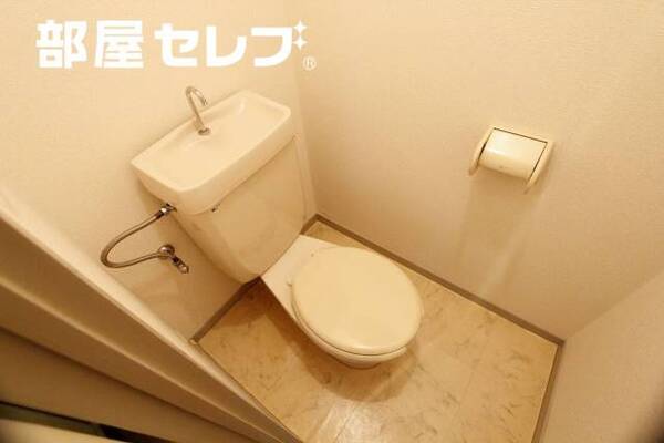 清潔感のあるトイレ。