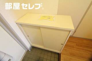 シューズボックス。