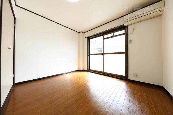 反転タイプのお部屋の写真です。
