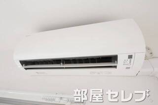 エアコン完備。他号室の写真です。