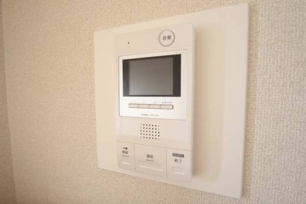 ＴＶモニター付きで来客者を確認できます。