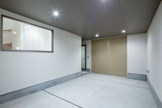 同タイプの別物件です。色など異なる場合は現状優先となります。