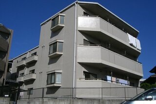 タイル貼りできれいにしています。