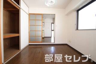 角部屋になります。