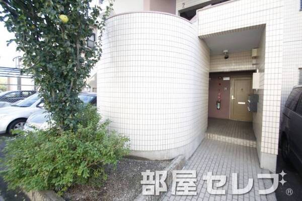 エントランス付近。
