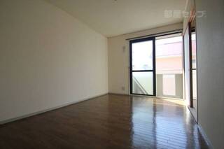 明るいお部屋です。
