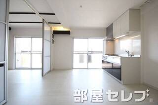 白を基調にした部屋作り。