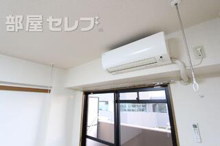 室内で洗濯物が干せます。
