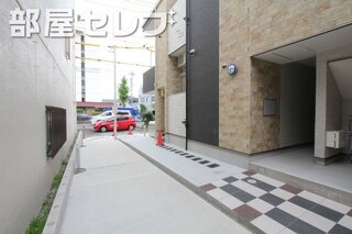 みんなが使う通路です。綺麗にしましょう。