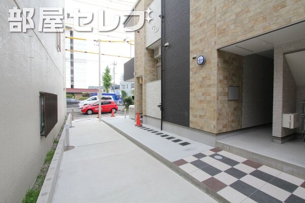 みんなが使う通路です。綺麗にしましょう。