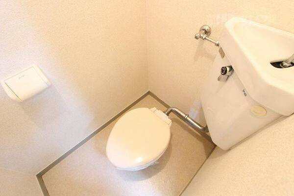 トイレはお風呂と別です。