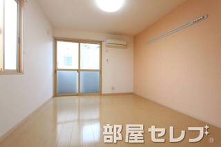 キレイで明るいお部屋になります。