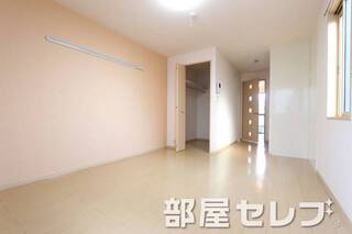 キレイで明るいお部屋になります。