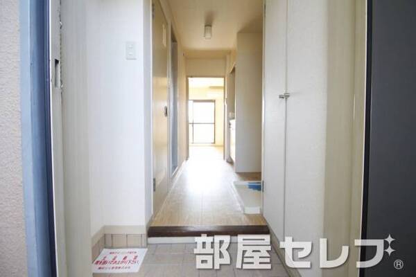 玄関口。