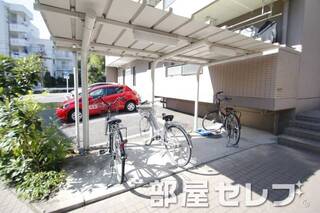 自転車置き場。