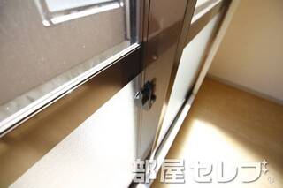 下部スリガラス。