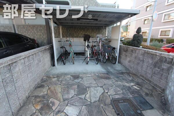 屋根付きじゃーーーん。