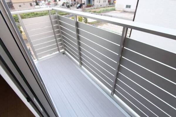 ※Ｂ棟の内装写真参照