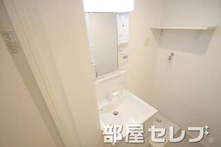 洗髪洗面化粧台。