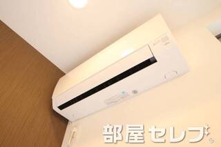 冷暖房エアコン。