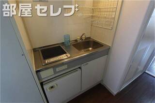 電気コンロのシステムキッチンです。