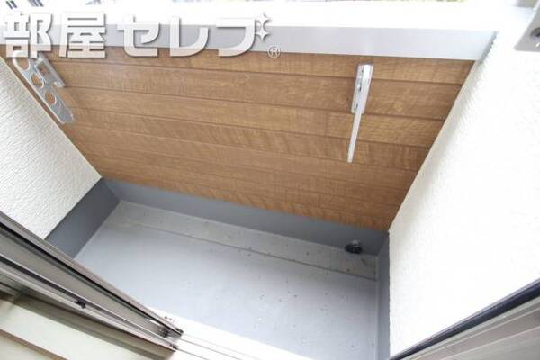 洗濯物も隠して干せます。