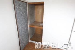 収納でお部屋スッキリに。