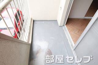 コンパクトバルコニー。