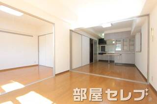 角部屋の部屋になります。