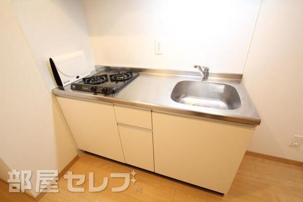 2口コンロで調理もしやすいです。