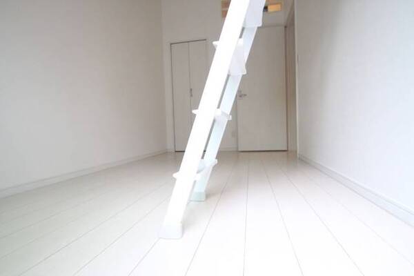 ※103号室の写真を流用しています。