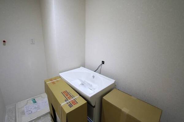 内装工事中の写真になります