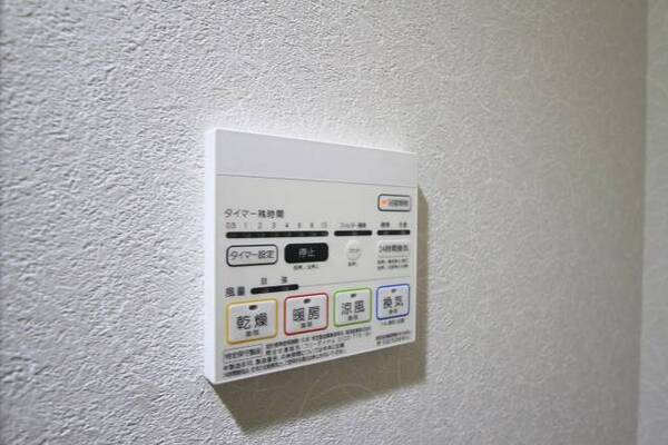 内装工事中の写真になります