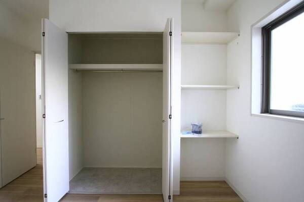 内装工事中の写真になります